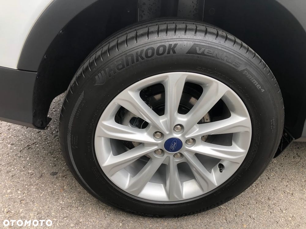 Ford Kuga 2.0 TDCi 2x4 Titanium - 39