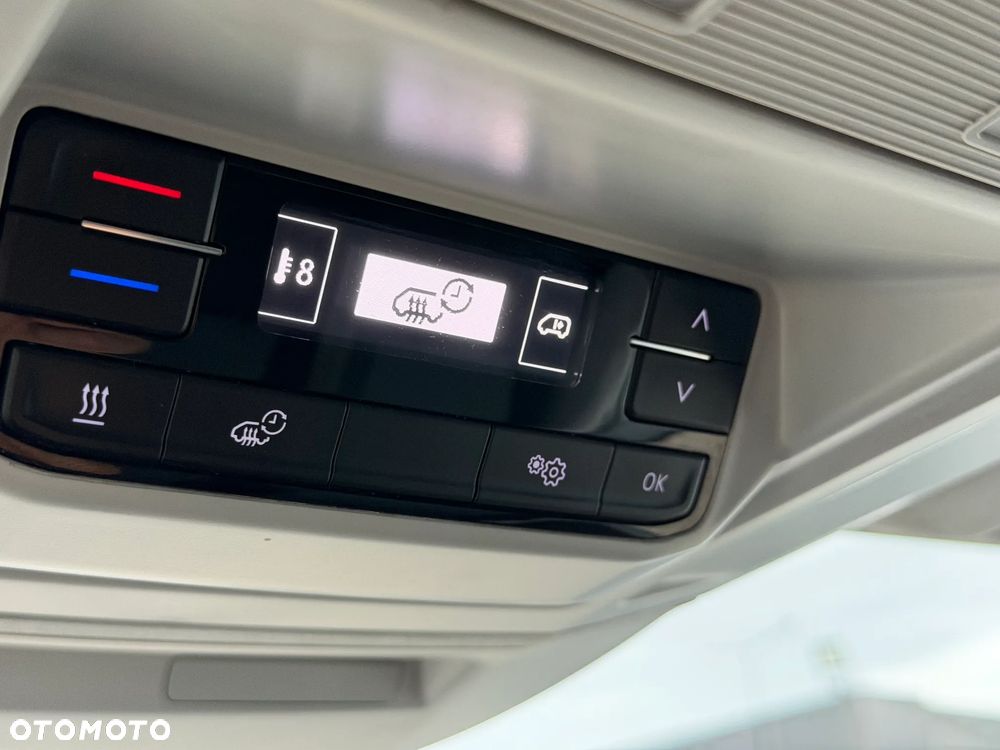 Volkswagen CRAFTER L2H2 Model 2021r WZMOCNIONY VAN 3 osobowy Silnik 2.0TDI 140KM bez BiTurbo! Euro6, Duża ładowność 1.2t, DMC:3.5t, Homologacja VAT-1 Zabudowa paki BOTT, Bogate wyposażenie! OPONY Jak nowe, Fabryczne ogrzewanie oraz wentylacja pojazdu ze zdalnym sterowaniem OEM Eberspacher Airtronic M2 3,5kW, Android Auto, Apple CarPlay, Parktroniki, Kamera, Nawigacja, Drzwi tył 270' Fotel pilot pneumatyczny z masażem! - 34
