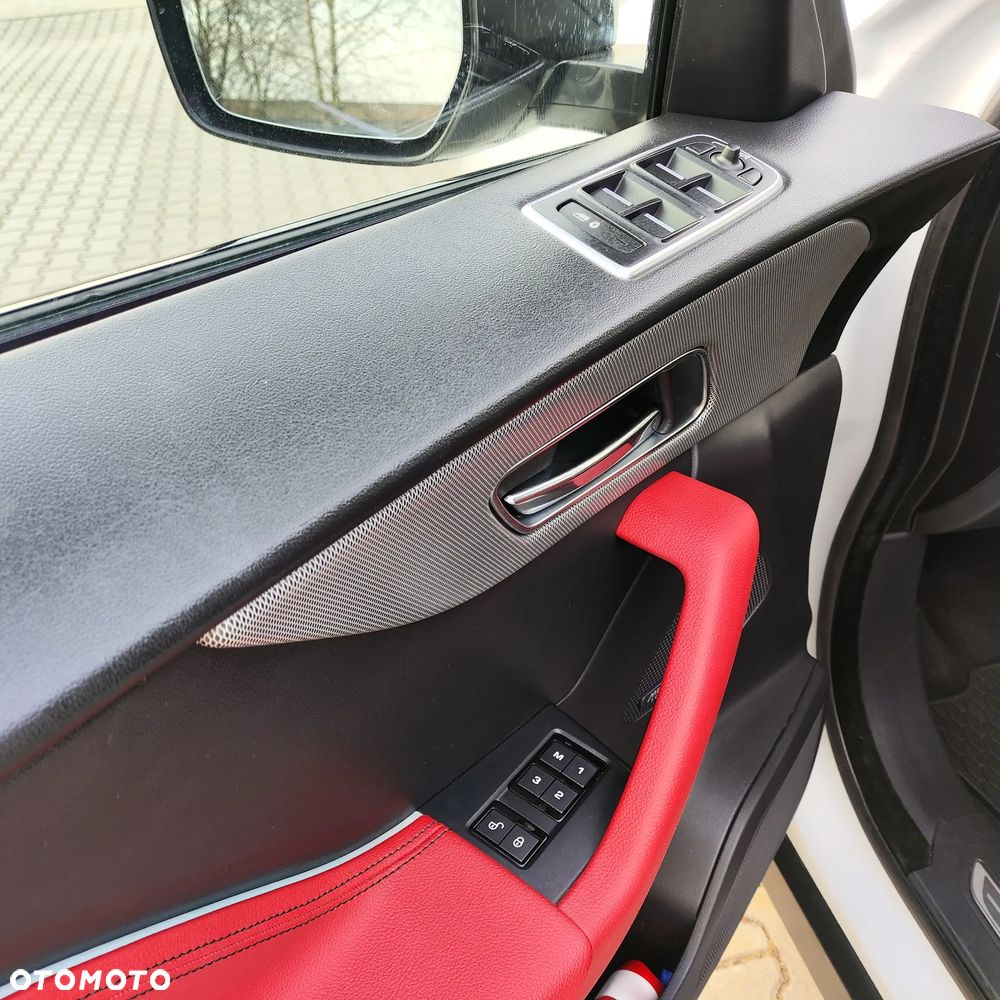Jaguar F-Pace S AWD - 31
