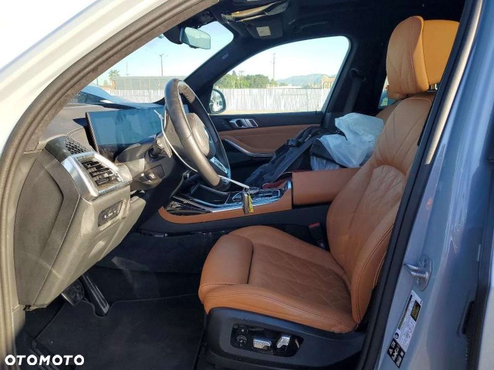 BMW X7 - 8
