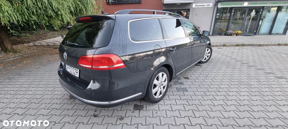 Volkswagen Passat 1.6 TDI Comfortline - 16