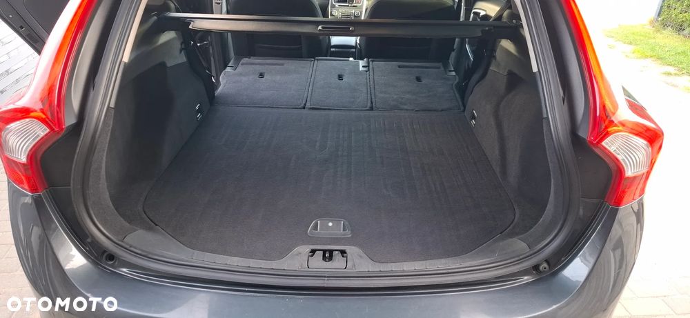 Volvo V60 D3 Momentum - 20
