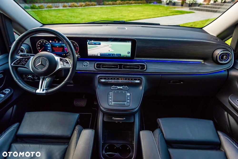 Mercedes-Benz Klasa V 300 d extralang 4Matic 9G-TRONIC Avantgarde Edition Edition 19 - 12