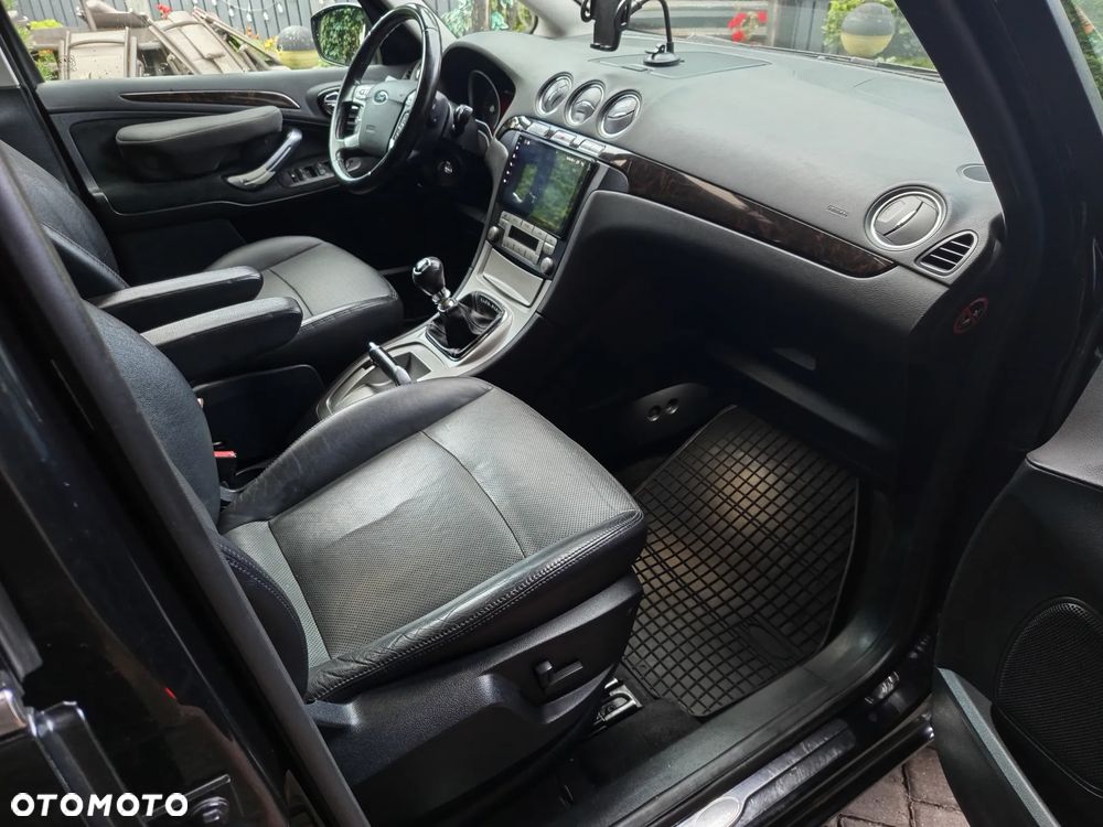 Ford Galaxy 2.0 TDCi Ghia - 11