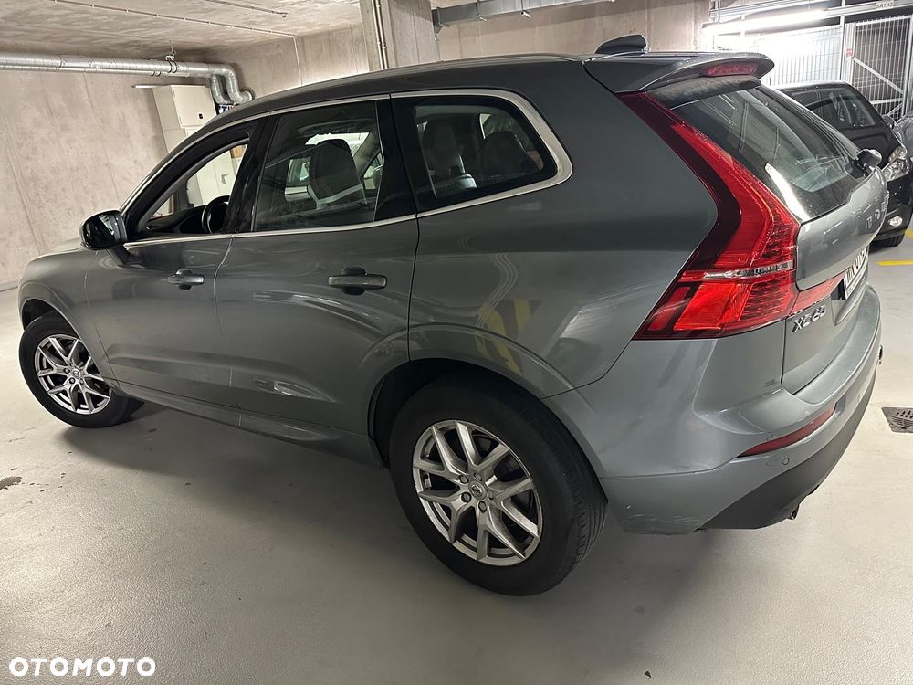 Volvo XC 60 D4 Momentum Pro - 4