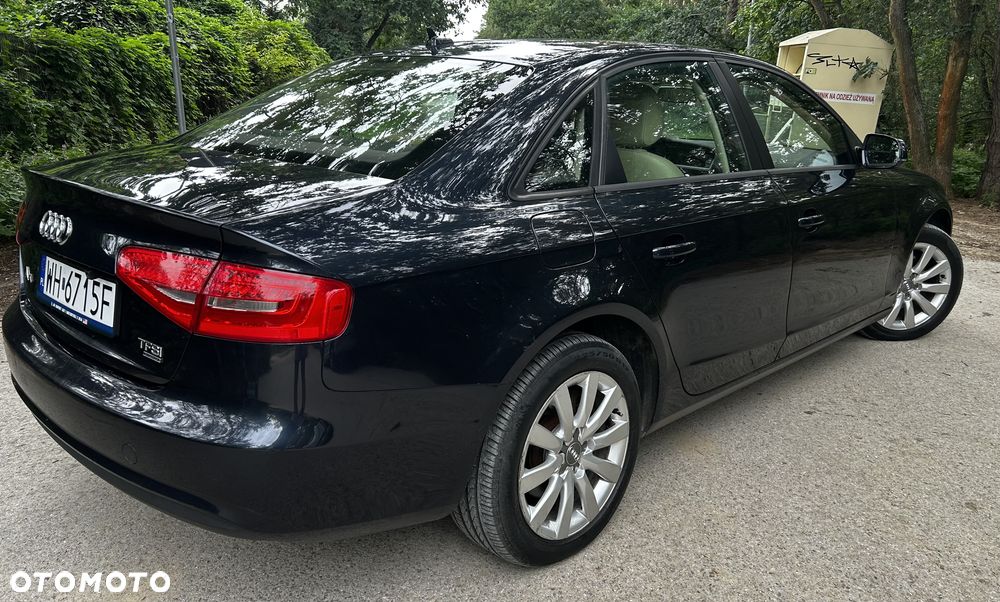 Audi A4 Limousine - 15