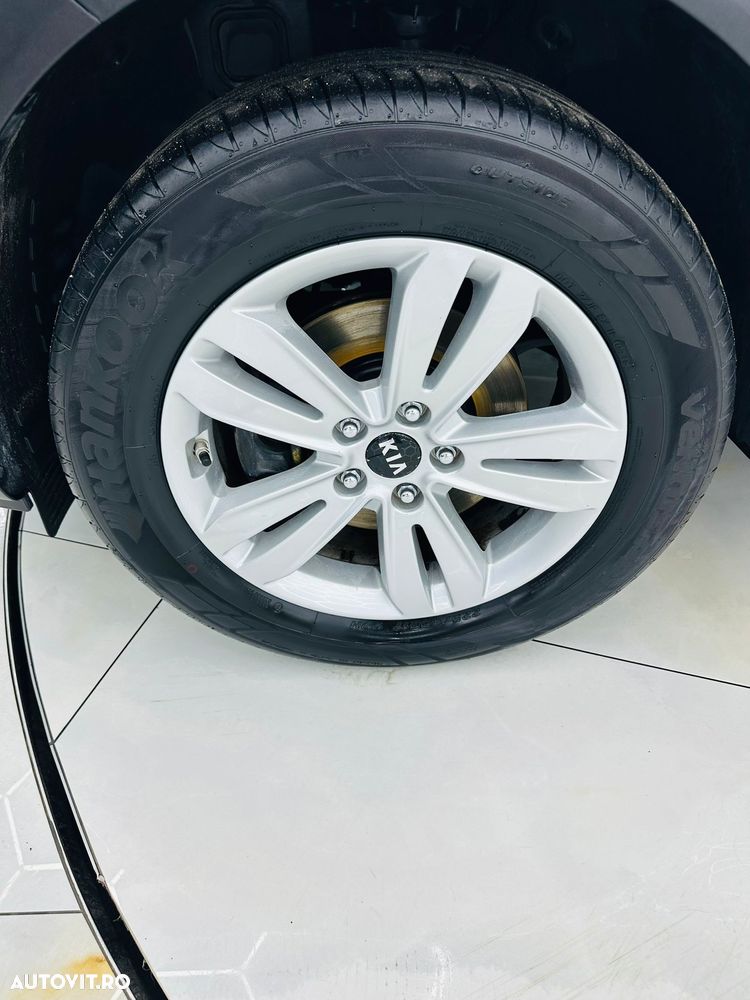 Kia Sportage 1.6 GDI 2WD DREAM-TEAM EDITION - 10