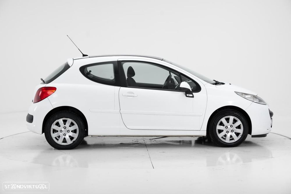 Peugeot 207 - 3