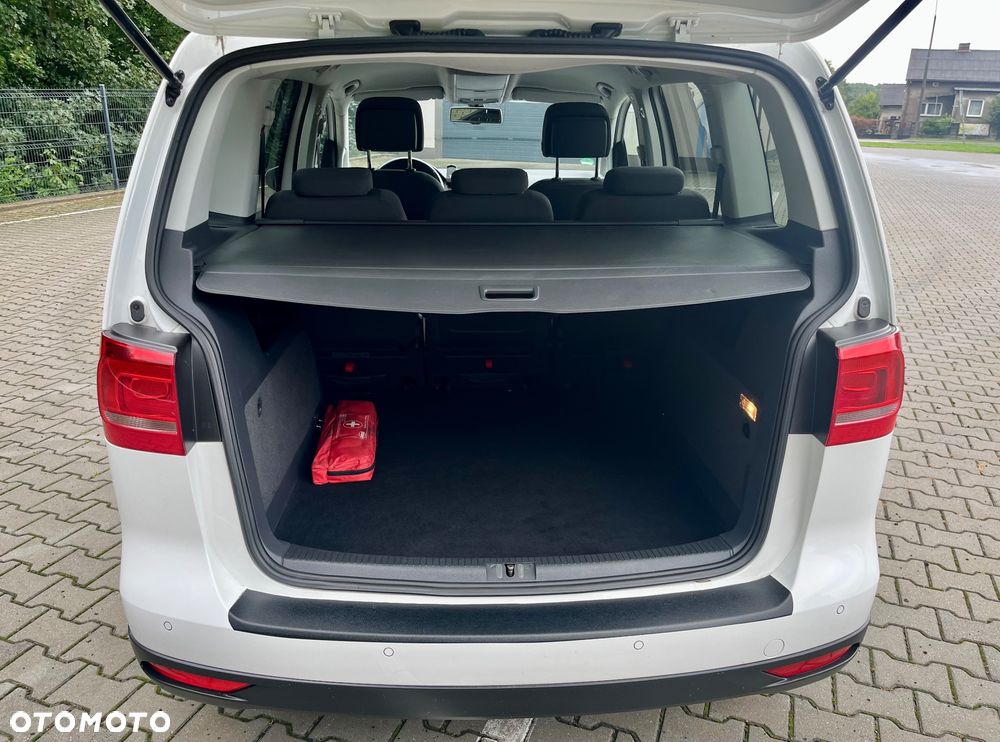 Volkswagen Touran 2.0 TDI DPF Cross - 12