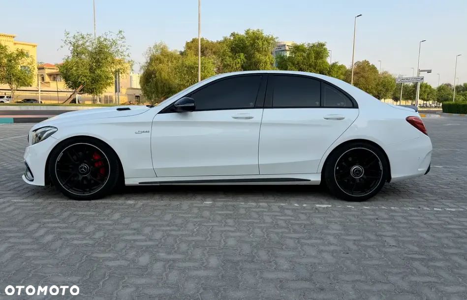 Mercedes-Benz Klasa C 300 9G-TRONIC AMG Line - 5