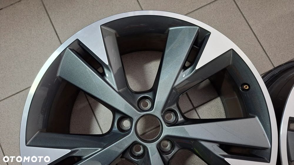 Felgi Aluminiowe 20 Audi Q4 E-Tron 5x112 ET 45 - 13