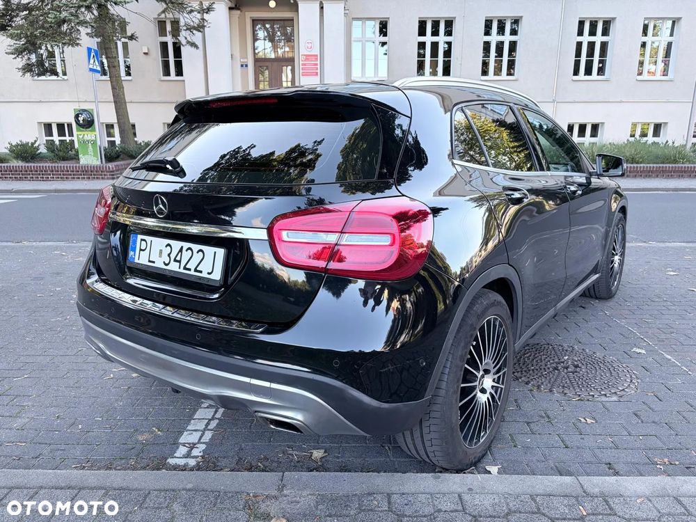 Mercedes-Benz GLA - 7