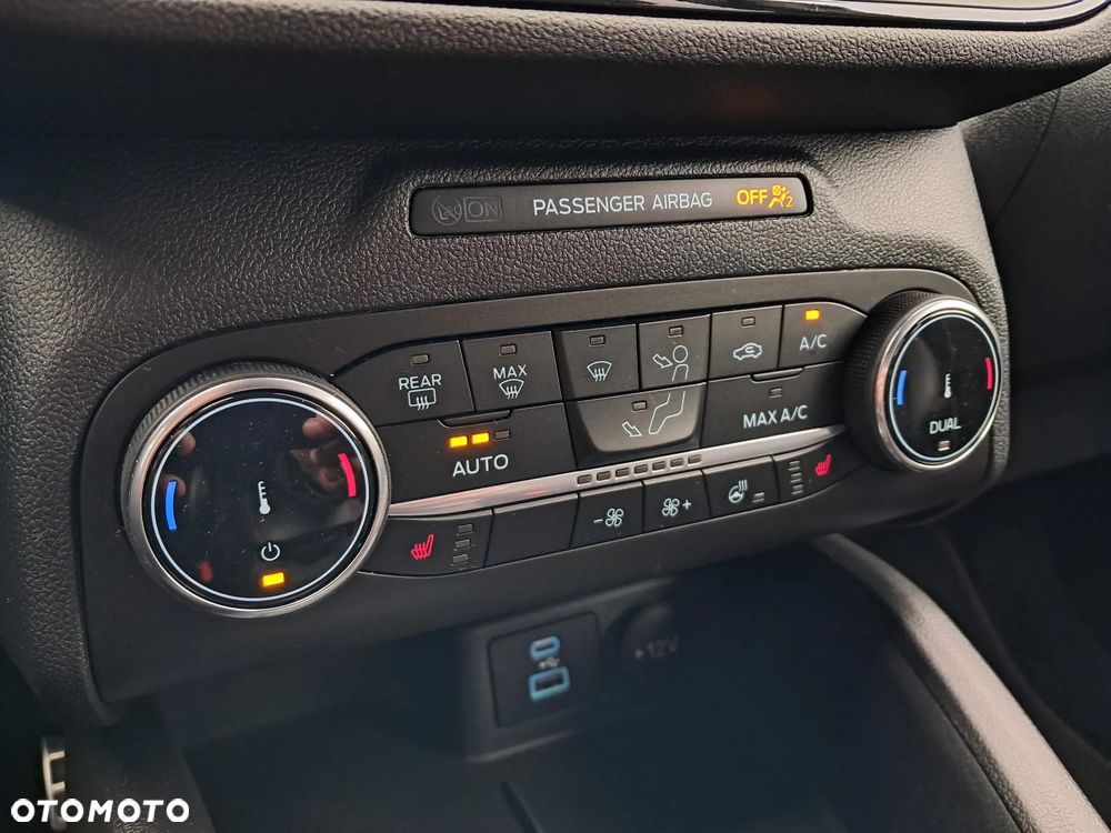 Ford Escape 2.0 EcoBoost AWD Titanium - 23