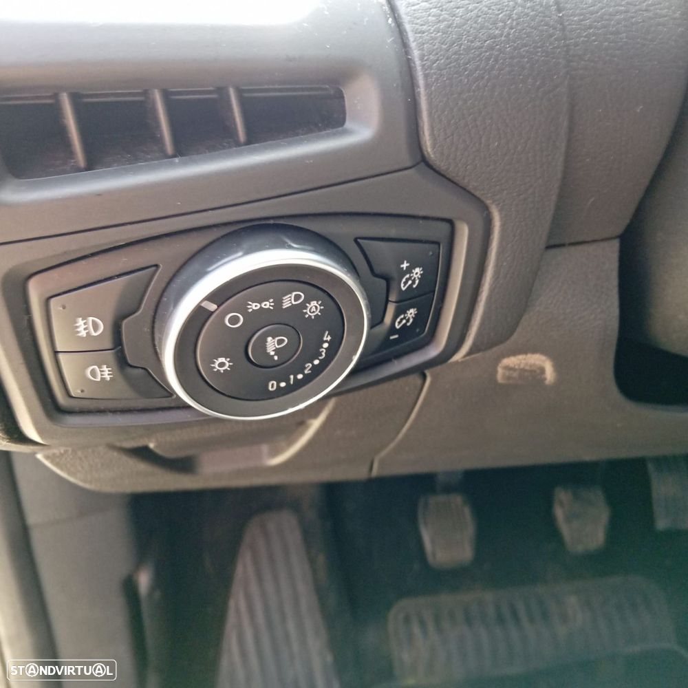 Ford Focus 1.5 TDCi ECOBlue Titanium - 14