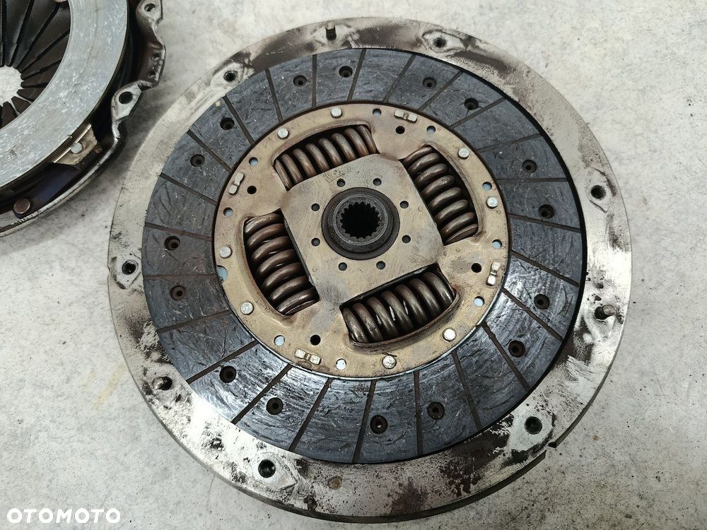 SPRZĘGŁO KOMPLETNE CITROEN C4 GRAND PICASSO I C0705046  C0702753 701501 - 6