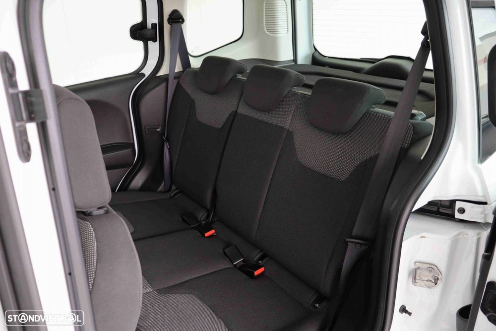Ford Tourneo Courier 1.5 TDCi Ambiente - 31