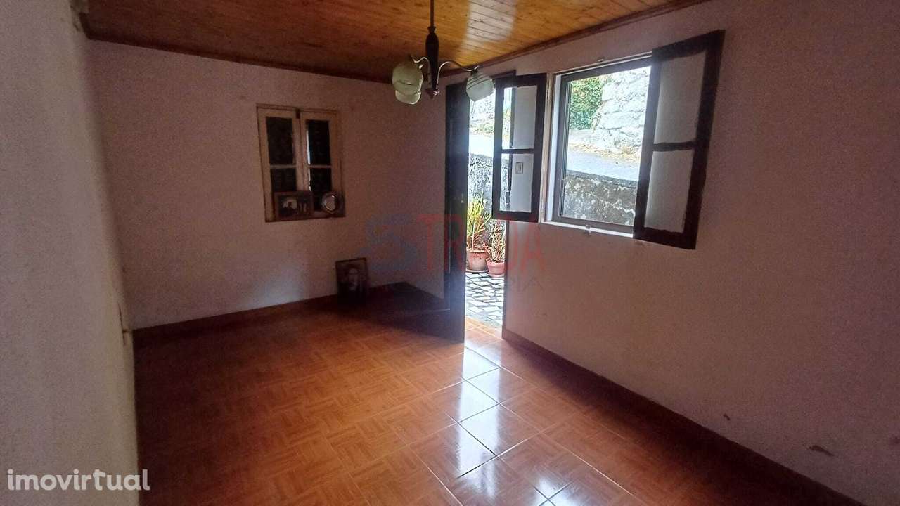 Moradia T2 com adega, horta e ruína em pedra para restauro – Vieira... - Grande imagem: 5/13