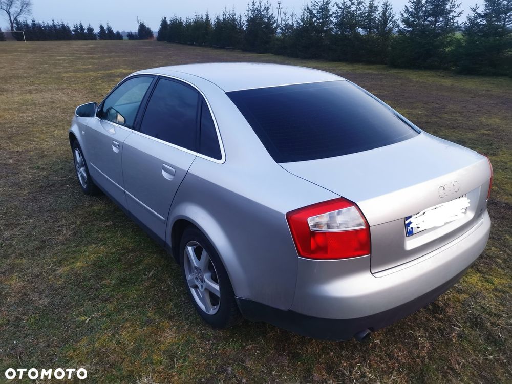 Audi A4 Limousine - 7