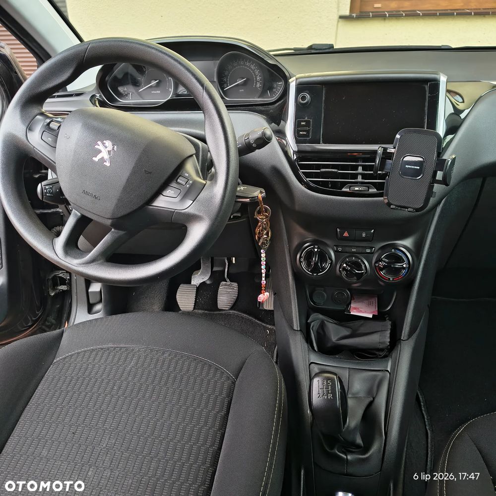 Peugeot 208 1.6 BlueHDi Active - 11