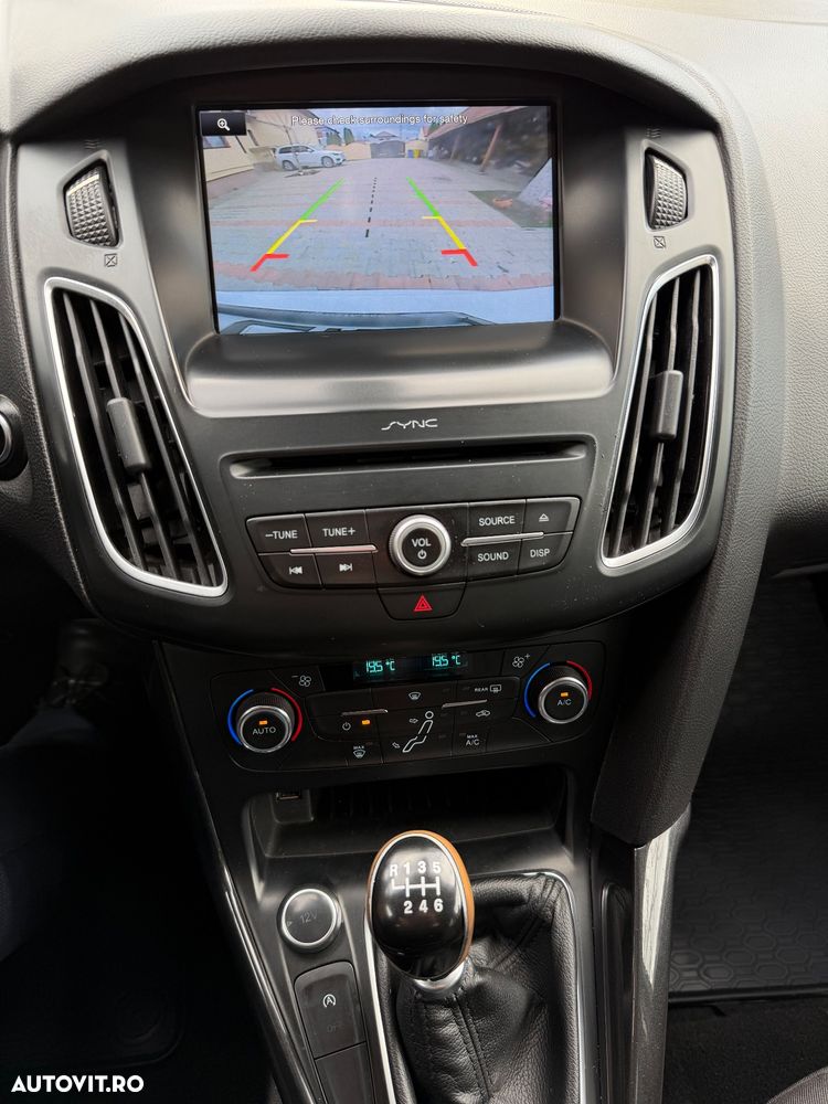 Ford Focus 1.0 EcoBoost Titanium - 9