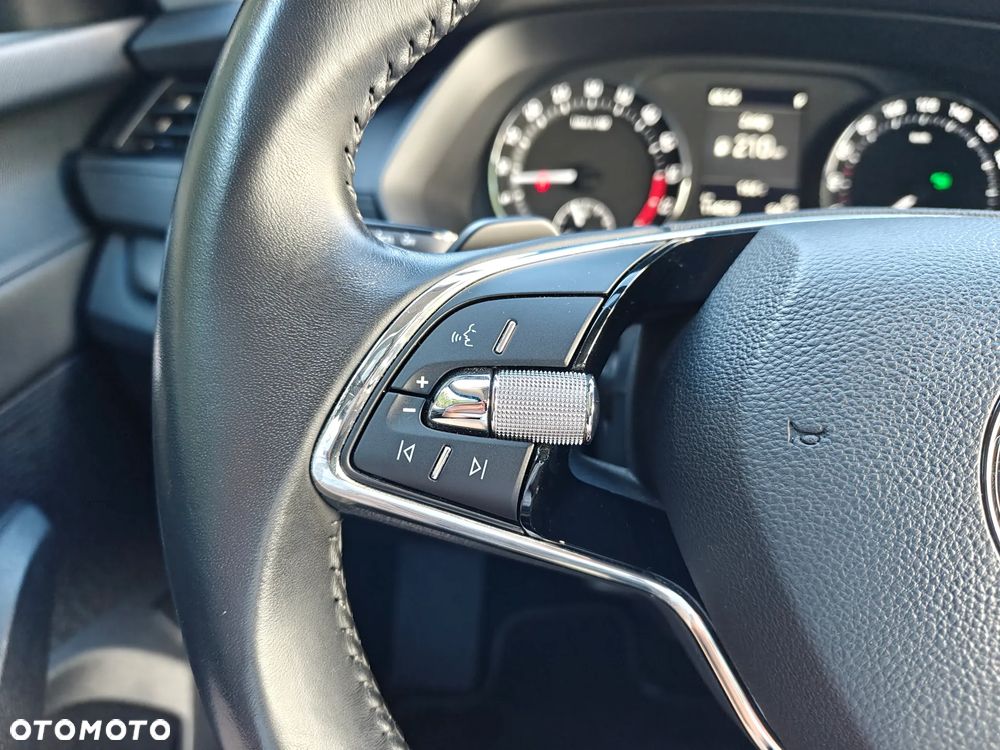 Skoda Octavia 2.0 TDI SCR Ambition DSG - 19