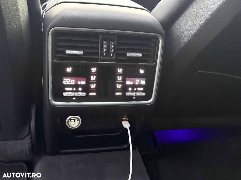 Porsche Cayenne Turbo - 13