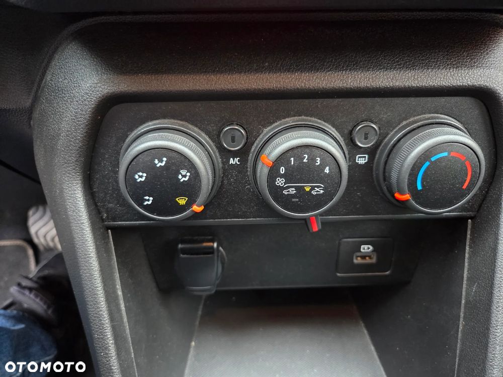Dacia Sandero - 21