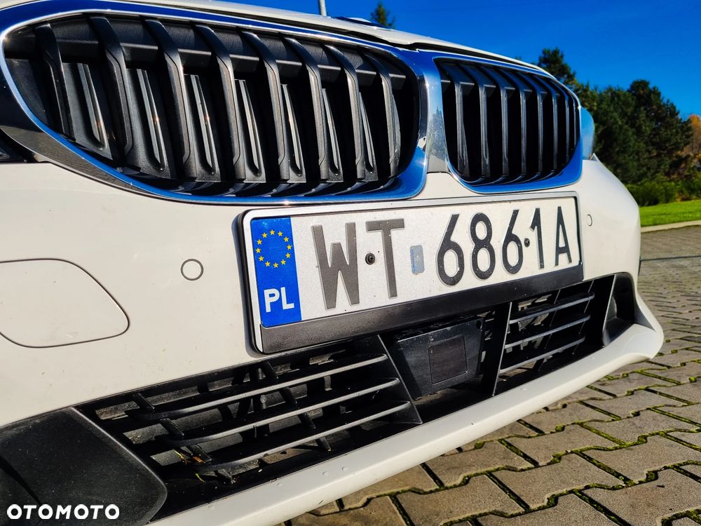 BMW Seria 3 320d Sport Line - 28