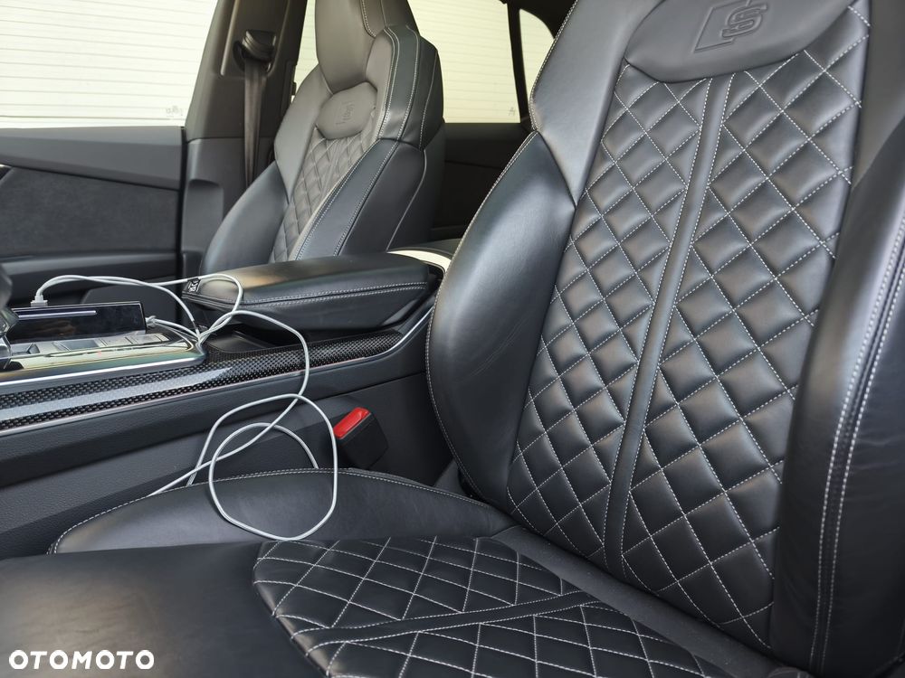 Audi SQ8 TFSI quattro tiptronic - 13