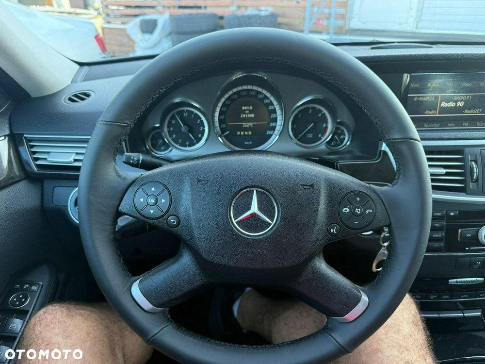 Mercedes-Benz Klasa E 220 T CDI 7G-TRONIC Avantgarde - 17