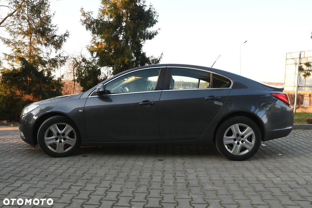 Opel Insignia 2.0 CDTI - 12