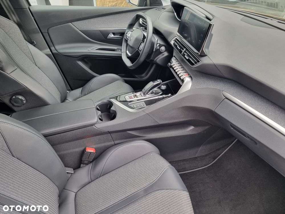 Peugeot 3008 1.2 PureTech Allure Pack S&S EAT8 - 18