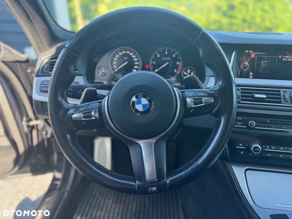 BMW Seria 5 530d xDrive - 10