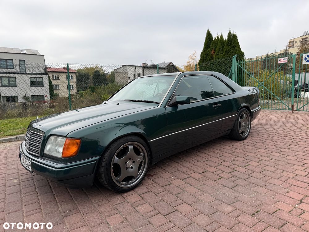 Mercedes-Benz E-Class 1995 photo 2