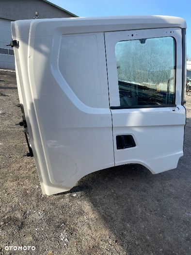 Kabina SCANIA CG20 2019 Nowy model duży wybór części SCANIA - 3