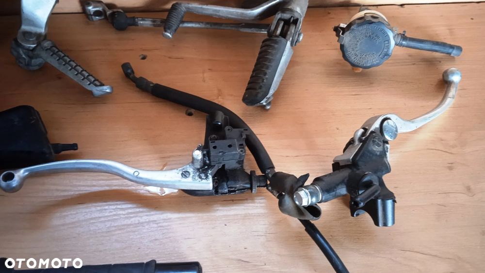 Na części Kawasaki Ninja ZX600G/H967 ZX6R silnik skrzynia rozrusznik alternator bak rama lagi amortyzator kolektor - 13
