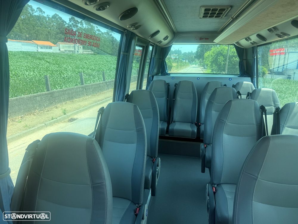 Volkswagen CRAFTER 2.5 TDI MINI BUS 16 Lugares - 9