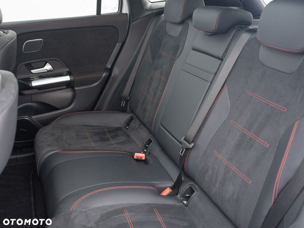 Mercedes-Benz EQA 250 66.5kWh AMG Line - 27
