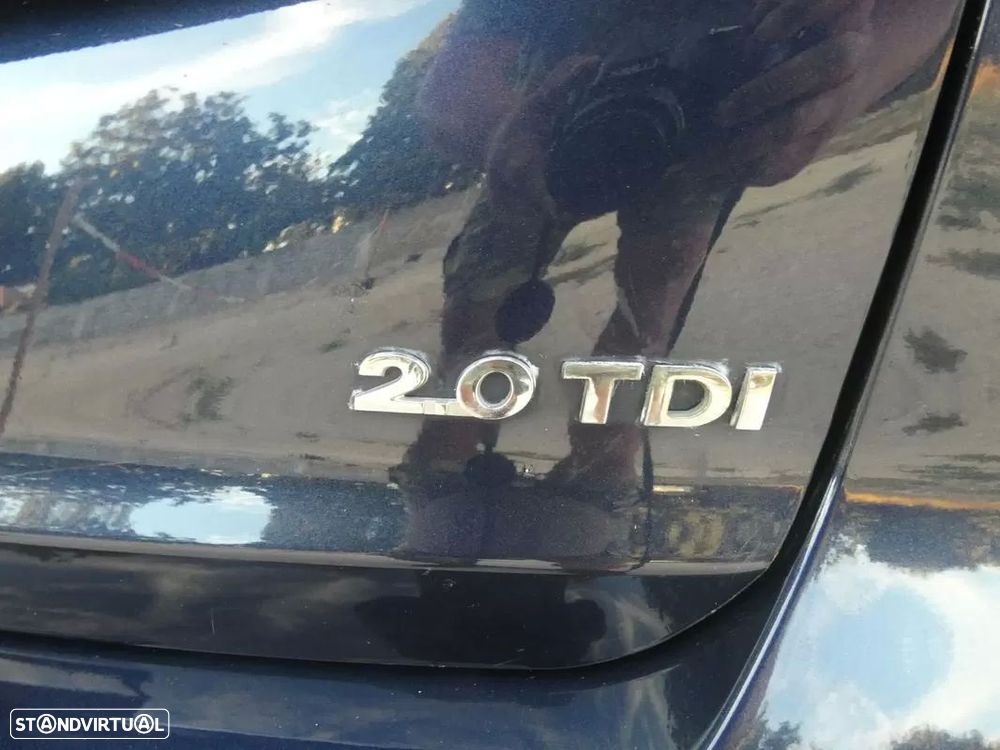 VW Touran 2.0 TDI DPF BlueMotion MATCH - 22