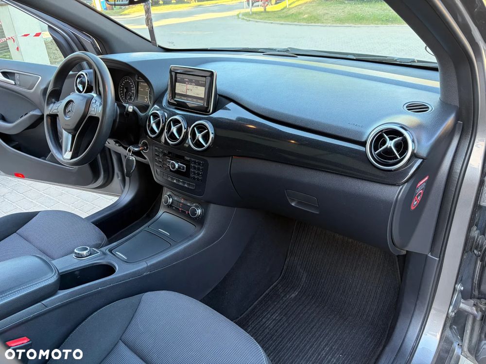 Mercedes-Benz Klasa B 180 CDI 7G-DCT - 25