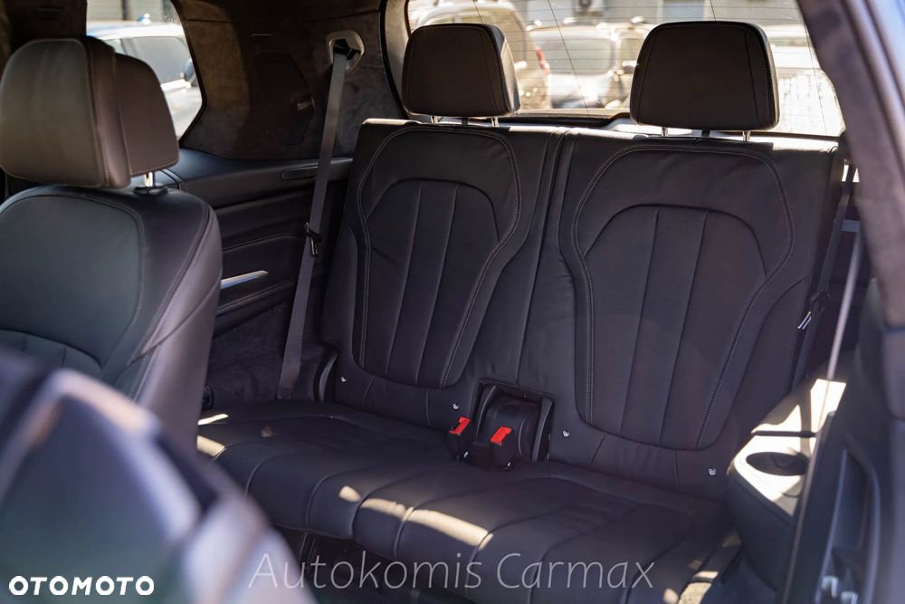 BMW X7 xDrive40i - 28