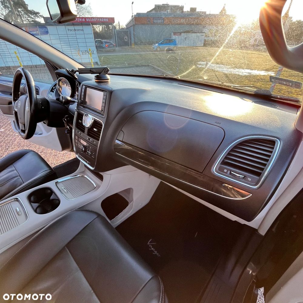Lancia Voyager 2.8CRD Gold - 24