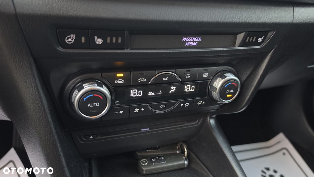 Mazda 3 SKYACTIV-G 120 Signature+ - 31