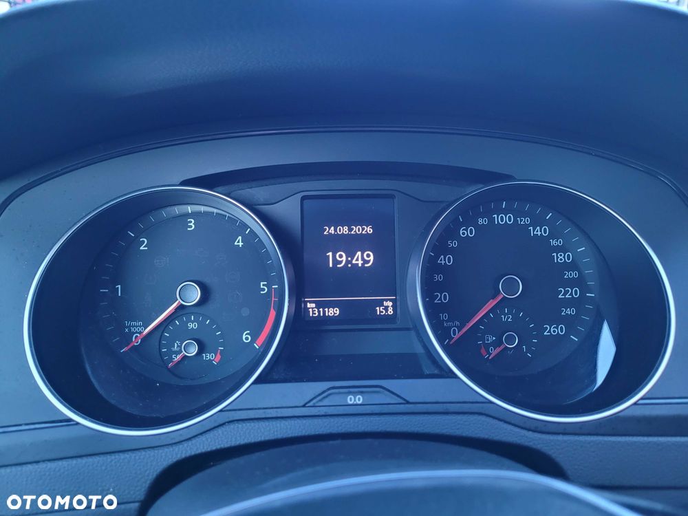 Volkswagen Passat - 6