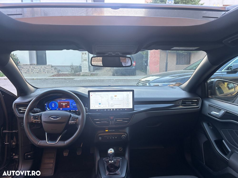 Ford Focus 1.0 EcoBoost 6MT MHEV ST-Line X - 11