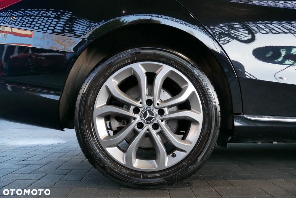 Mercedes-Benz Klasa C 200 4-Matic 9G-TRONIC - 39