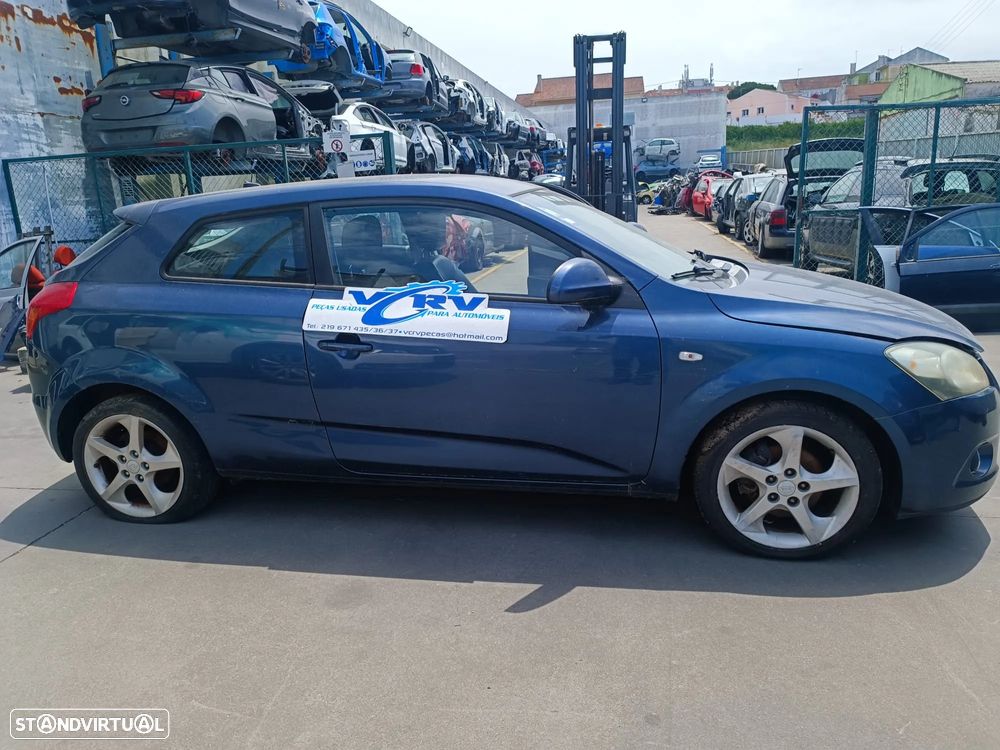 KIA CEED HB 1.6 CRDI 2008 - Viatura para peças - 4