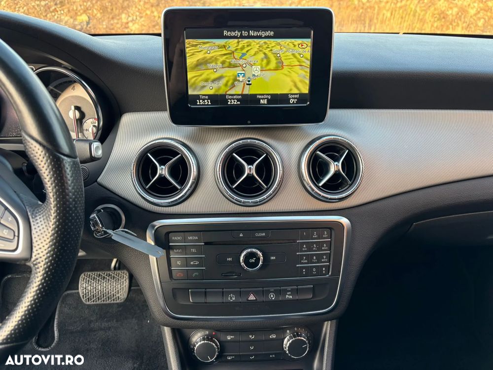 Mercedes-Benz CLA 220 d 7G-DCT - 14