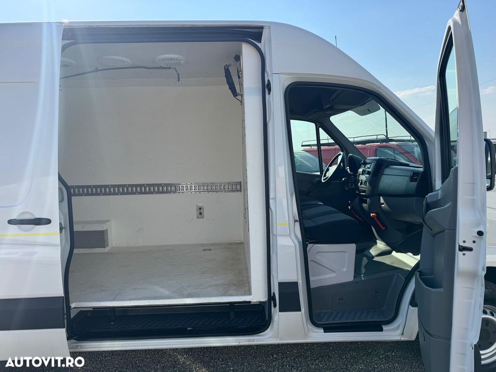 Volkswagen CRAFTER - 2