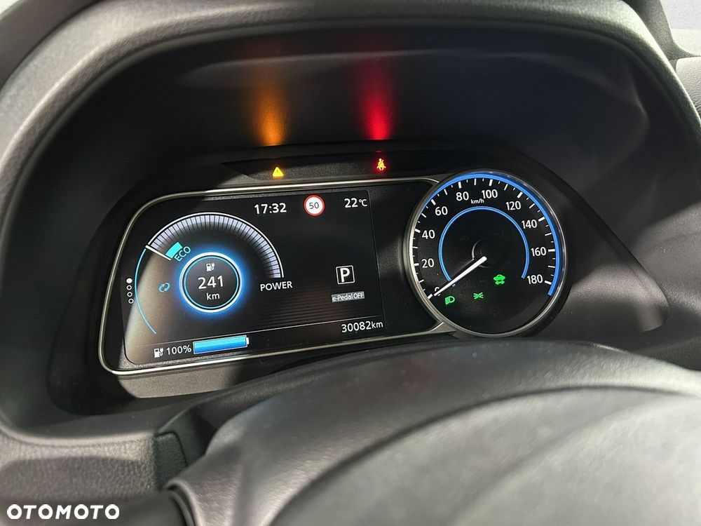 Nissan Leaf - 17